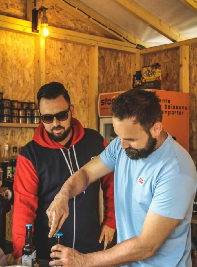 Sweat zippé manches couleur Homme